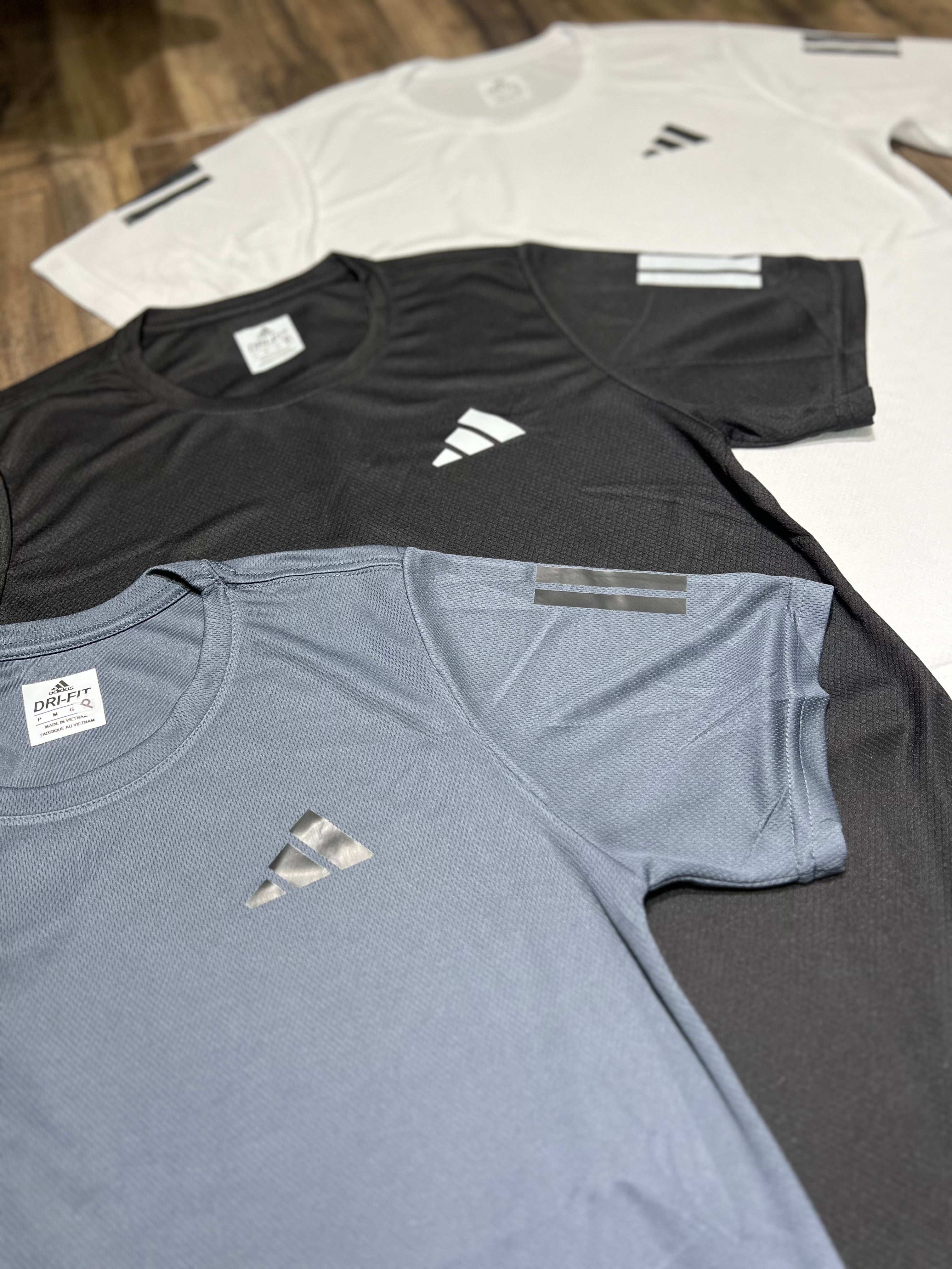 Kit com 3 camisetas dri-fit adidas