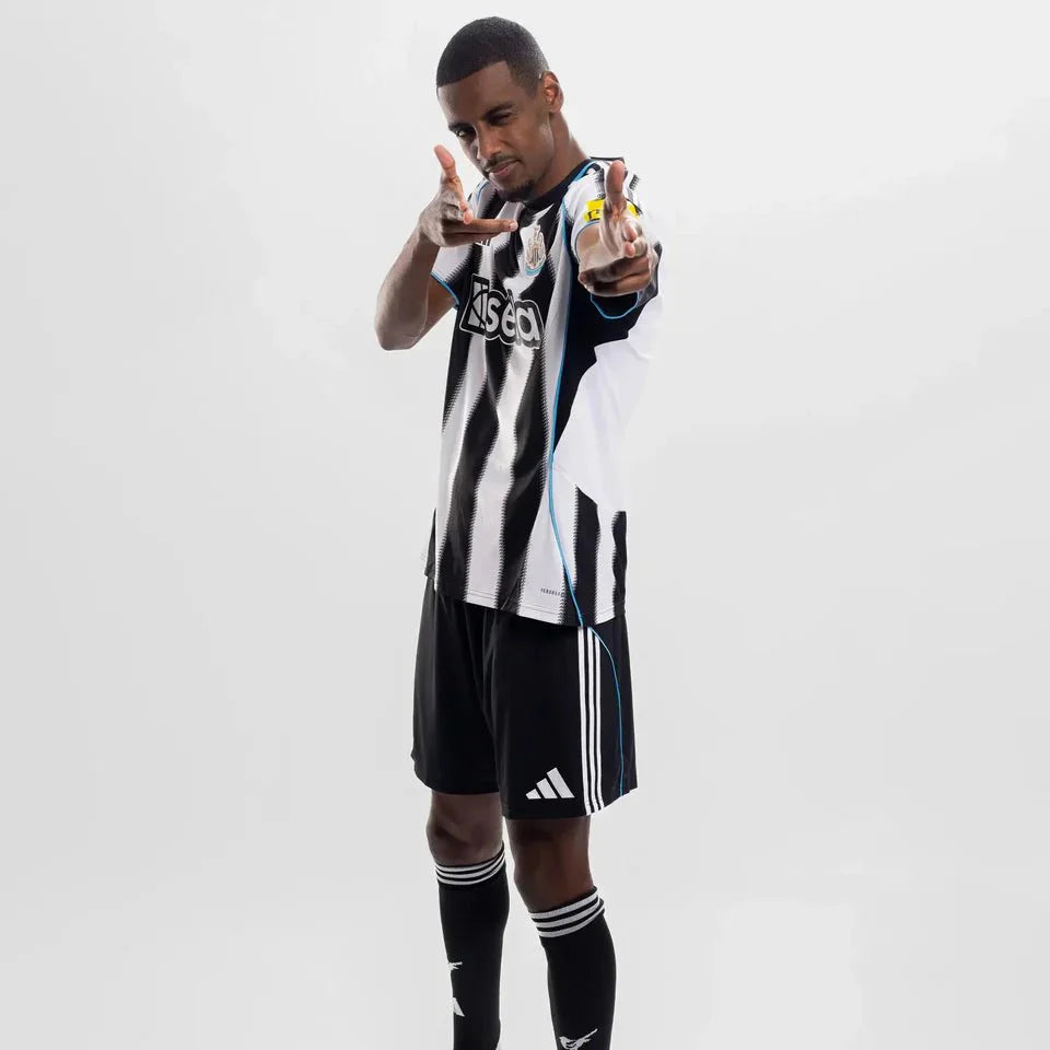 Camisa adidas Newcastle 2025/26 I Torcedor