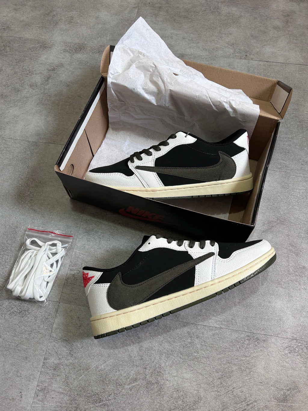 Air Jordan 1 Low - Travis Scott Olive Green