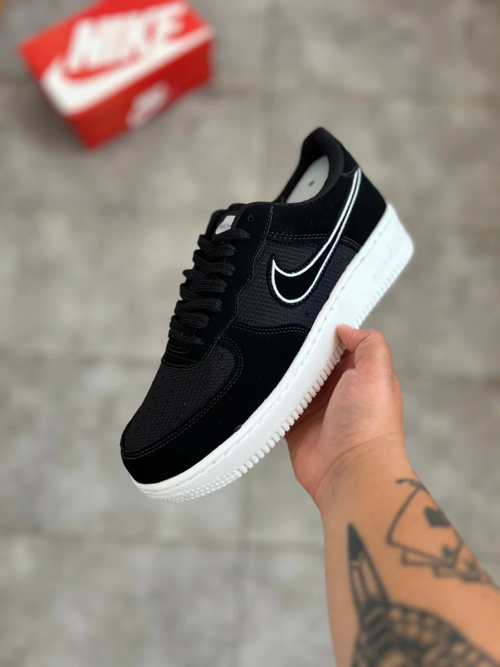 Nike Air Force 1 - Suede Preto