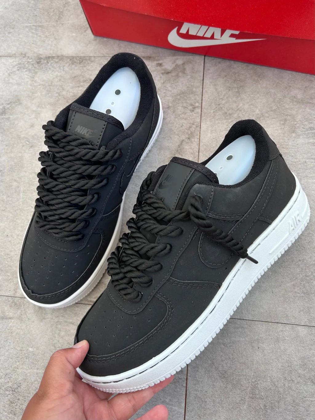 Nike Air Force 1 - Suede Preto