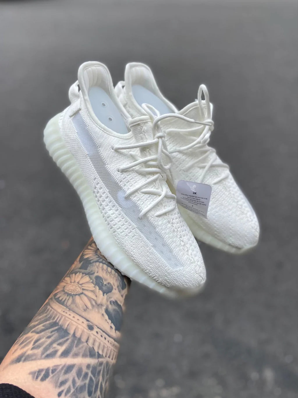Adidas Yeezy Boost 350 V2 - Bone - Importado