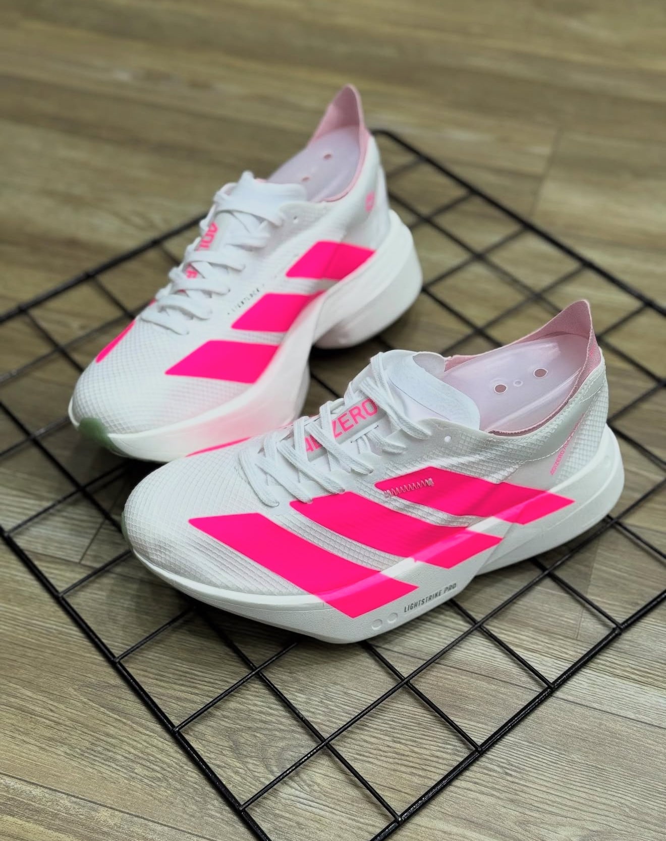 Adidas Adizero - Branco e Rosa