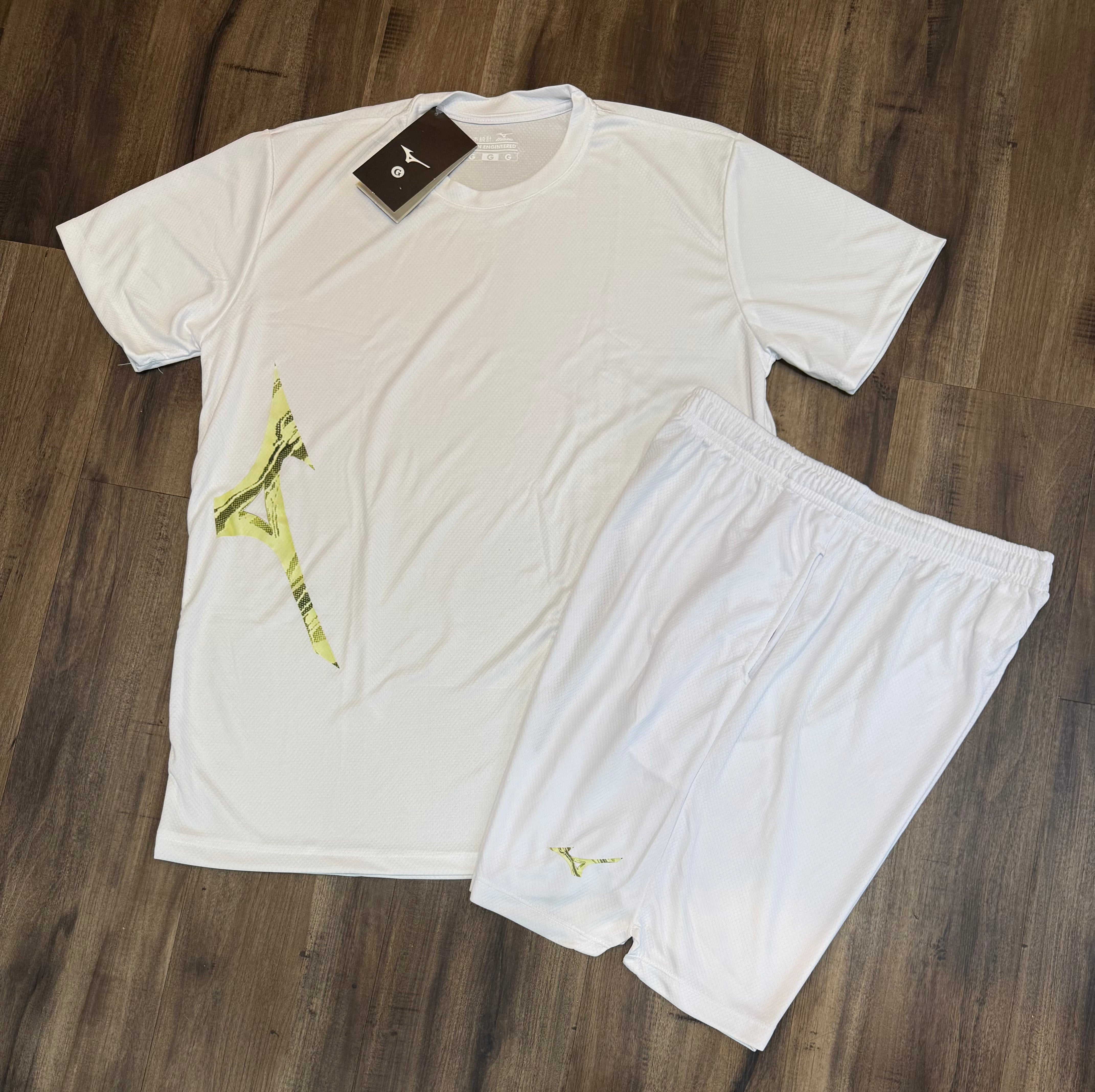 Conjunto camiseta e shorts Mizuno