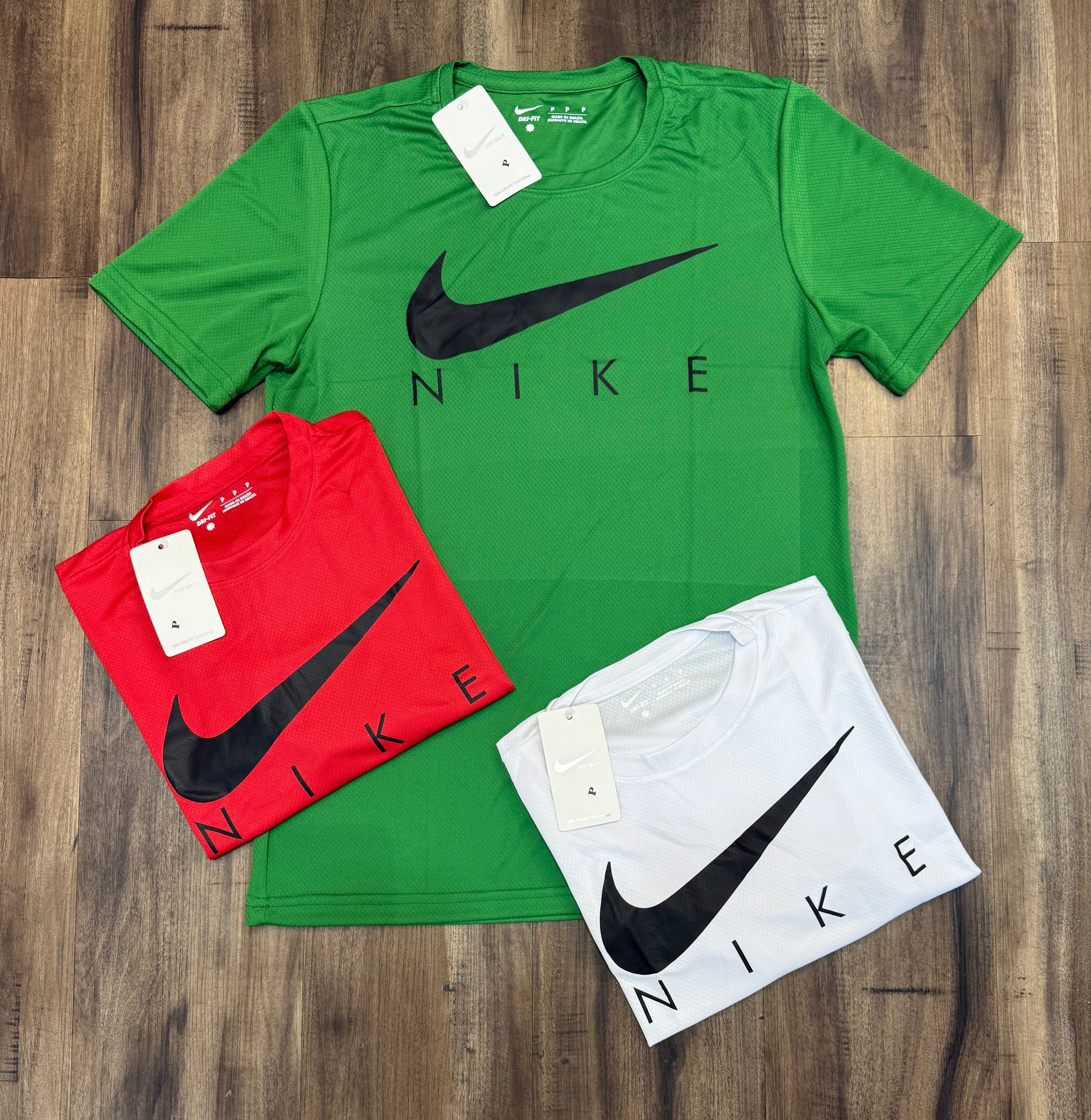 Kit com 3 camisetas dri-fit Nike