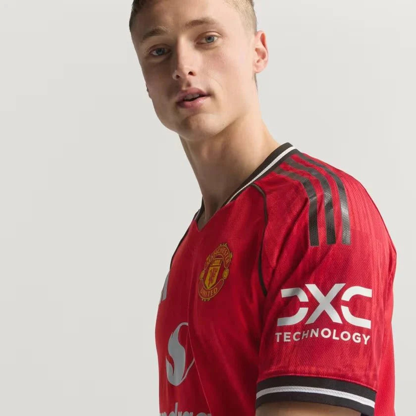 Camisa adidas Manchester United 2025/26 I - Jogador