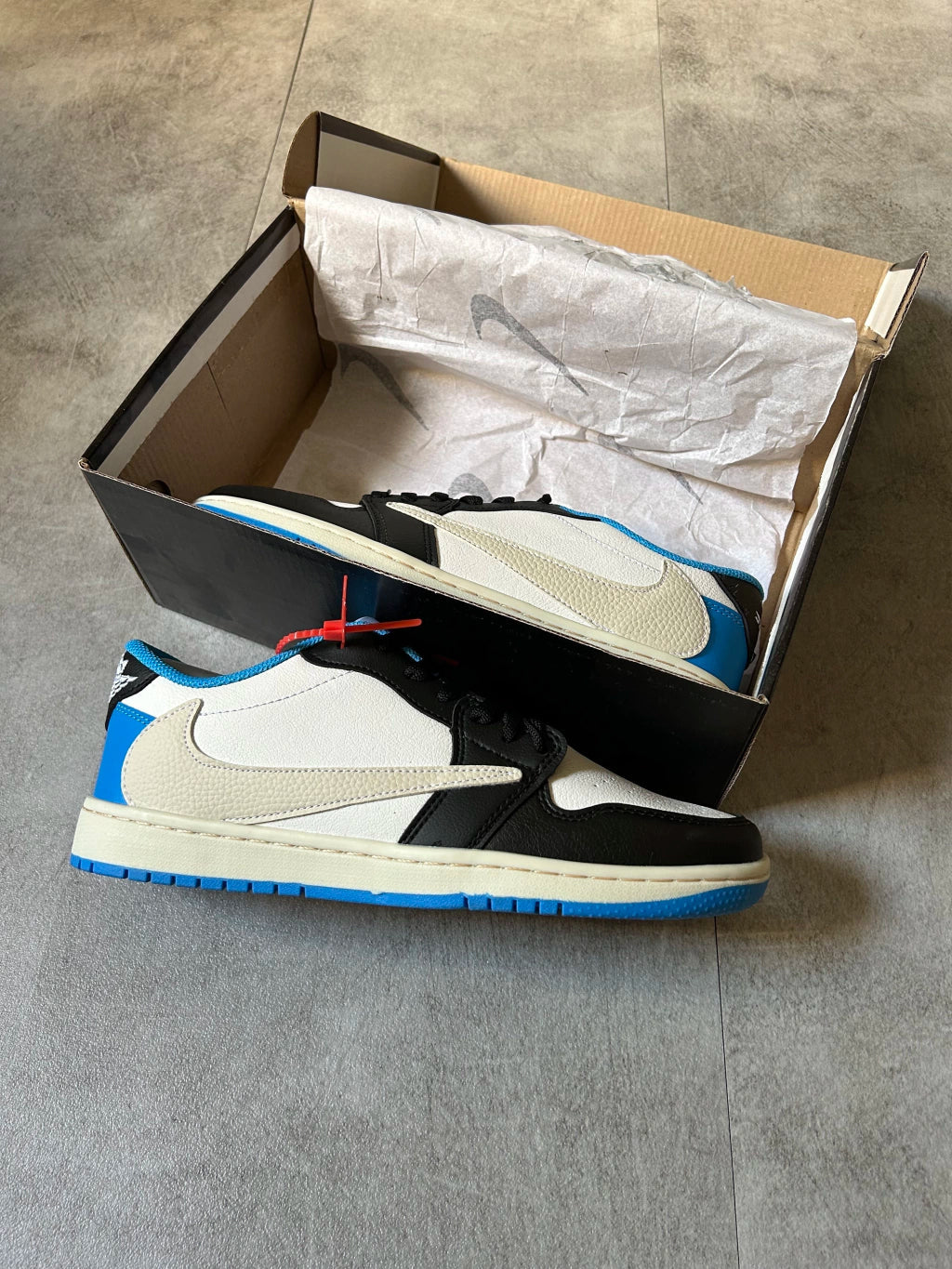 Air Jordan 1 Low - Travis Scott Olive Fragment