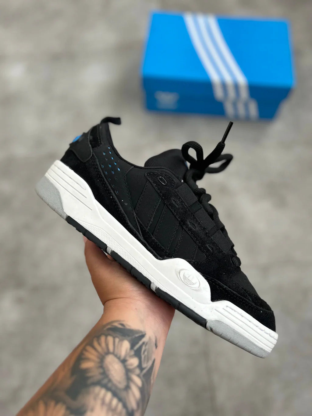 Adidas ADI2000 - Black and White